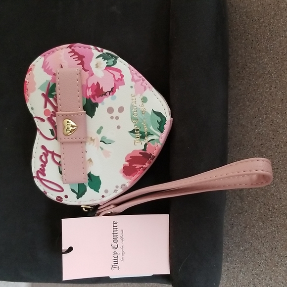 ♥️ JUICY COUTURE HEART SHAPED♥️ WRISTLET ♥️♥️ - Picture 1 of 4